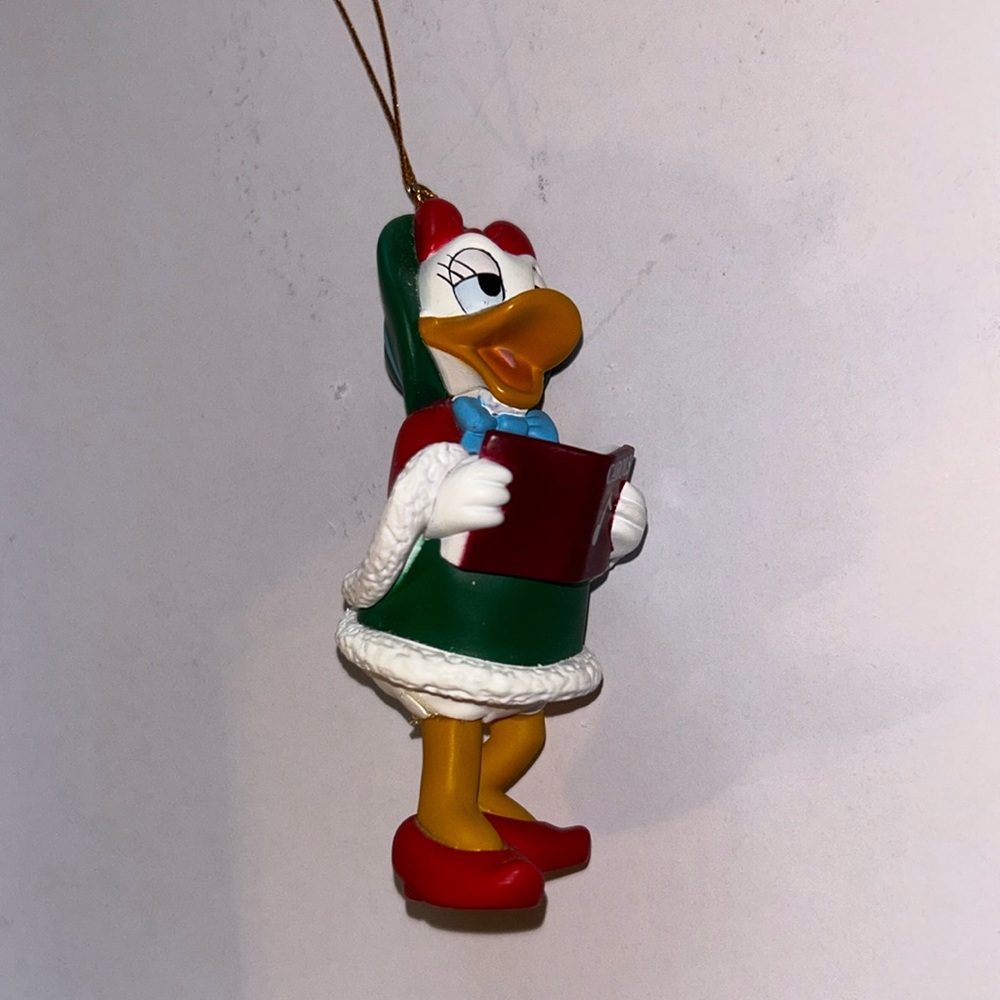 Disney Daisy Duck caroler ornament